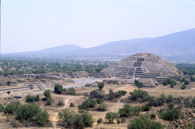 tehotiuacan1981.jpg