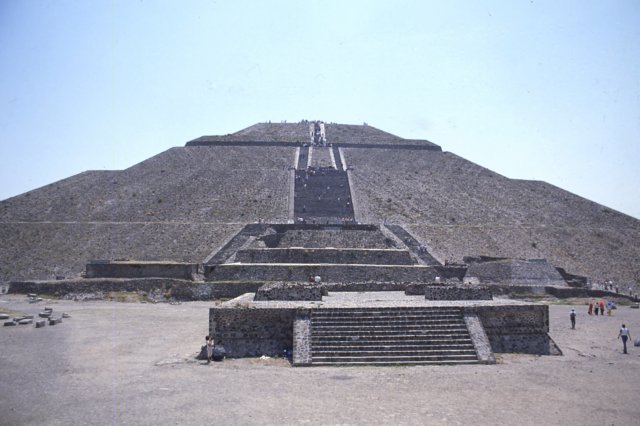 tehotiuacan19812.jpg